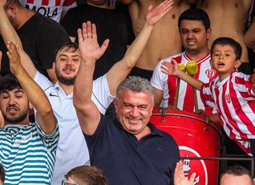 12. adam ile izledi