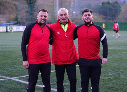 Kaleci antrenörüydü, teknik direktör oldu