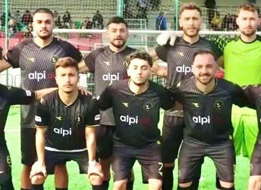 Yeniyol evinde yıkıldı