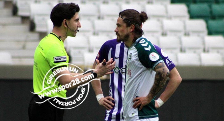 Prestij maçında iki cezalı